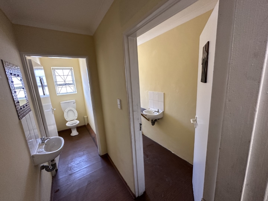 To Let commercial Property for Rent in Montague Gardens Western Cape